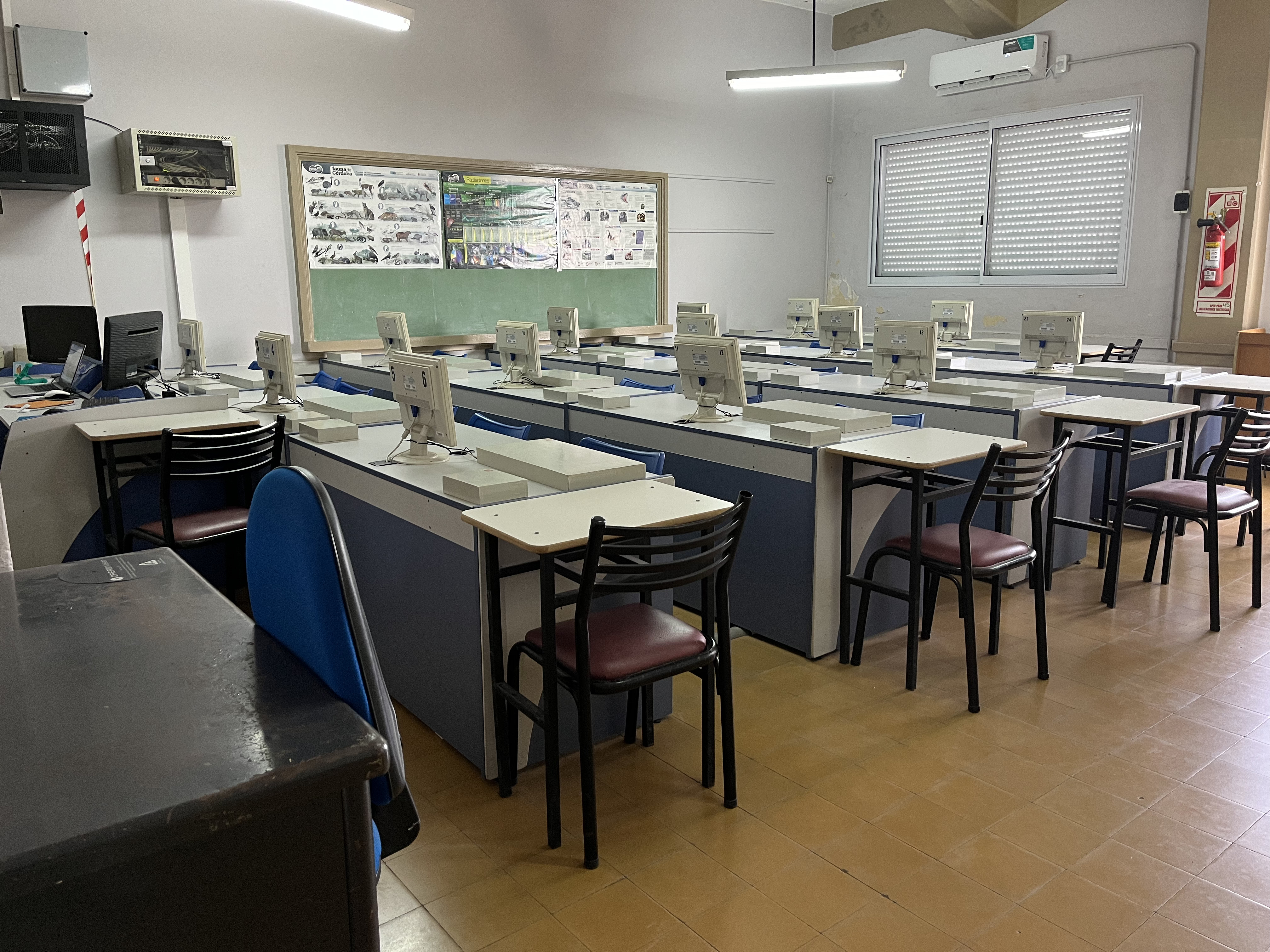 Gabinetes y Oficinas IPET 50